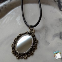 Кулон Дзеркало 18*25 Квіти. колір бронза. На шнурку